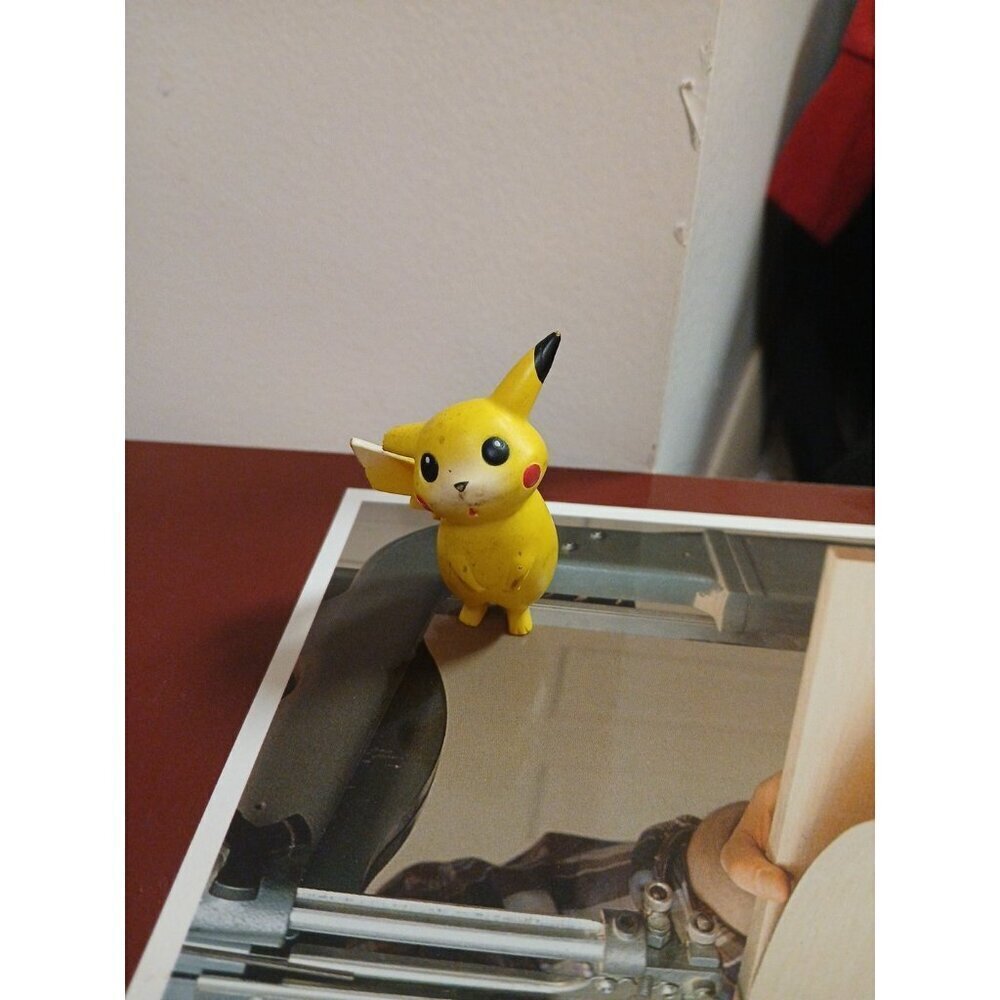 VINTAGE 1999 RARE TOMY POKÉMON #0025 PIKACHU & BATTLE DISC POG EUC